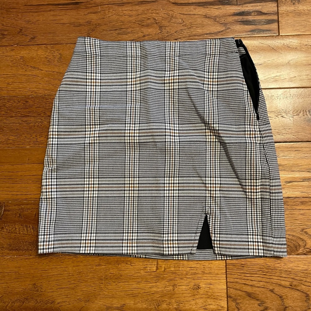 Black and White Plaid Skirt